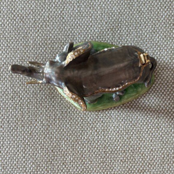 Good Luck Elephant Trinket Box with Magnetic Closure - Picture 6 of 7